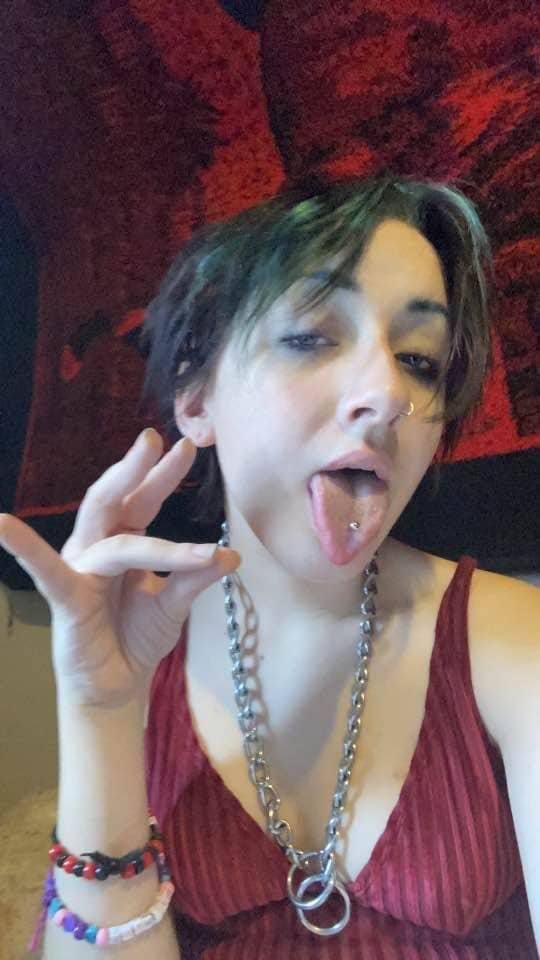 Hi guys💋✦️🖐✦   ,my name is Lucy I live alone in my home, an appointment time in a low rate including 💋 💦. 👅Dgoggy Style/👅69St - Image 3